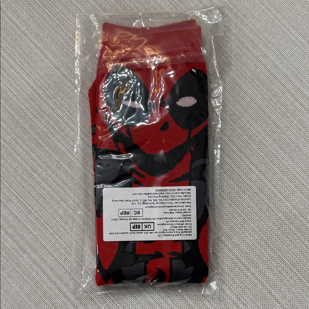 🆕DEADPOOL Red and Black Graphic Socks. OS